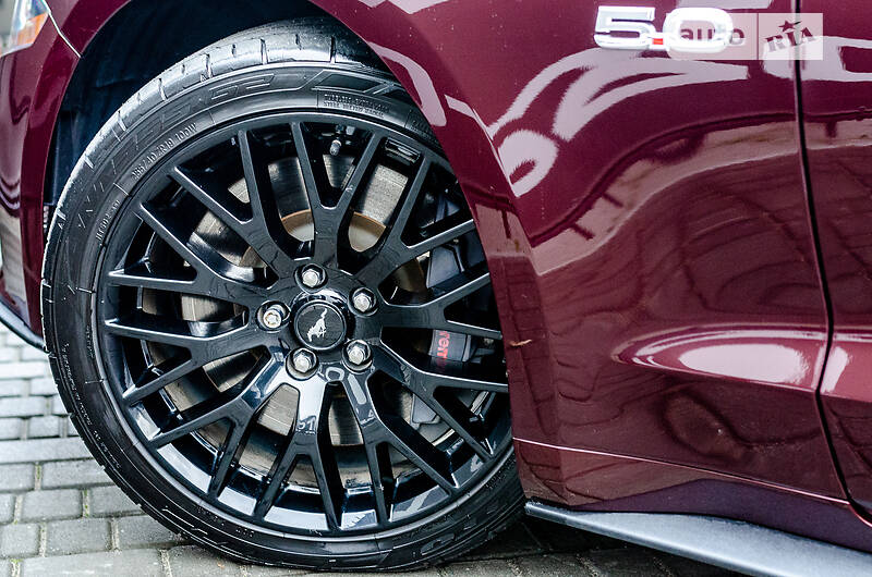 Купе Ford Mustang 2018 в Киеве фото 18 Купе Ford Mustang 2018 в Киеве