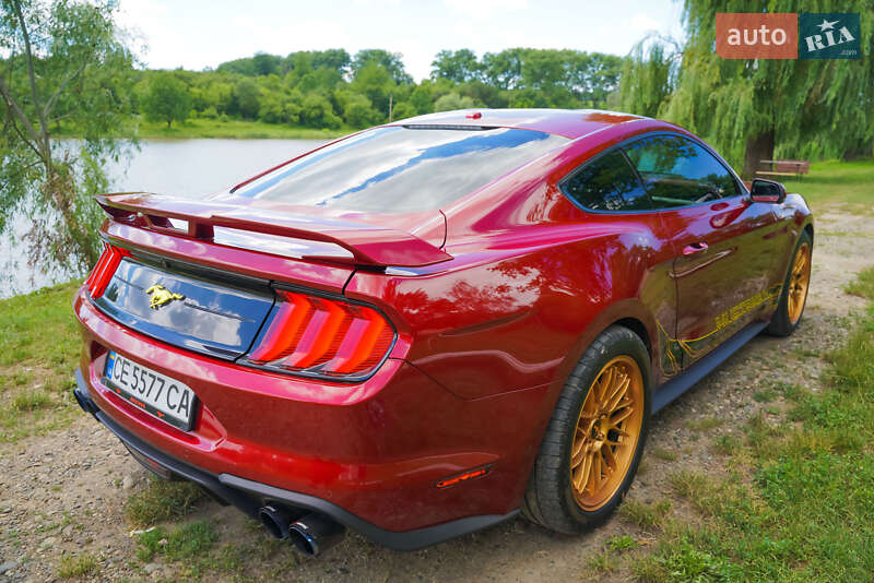 Купе Ford Mustang 2018 в Чернівцях