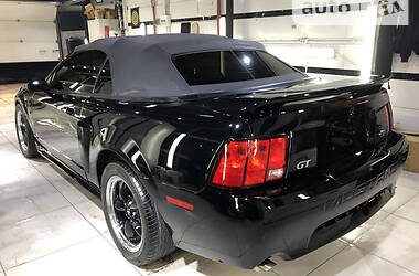 Кабриолет Ford Mustang 2002 в 
