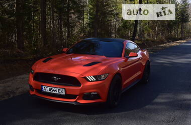 Купе Ford Mustang 2014 в Долине