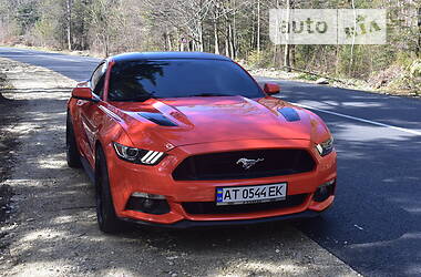 Купе Ford Mustang 2014 в Долине