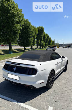 Кабриолет Ford Mustang 2016 в Виннице