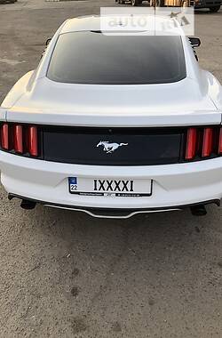 Седан Ford Mustang 2015 в Києві