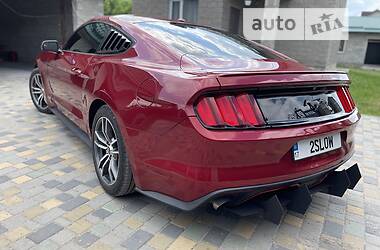Купе Ford Mustang 2016 в 