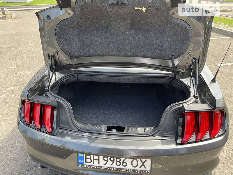 Кабріолет Ford Mustang 2019 в Львові