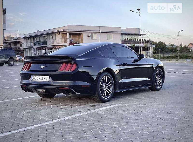 Купе Ford Mustang 2016 в Берегово