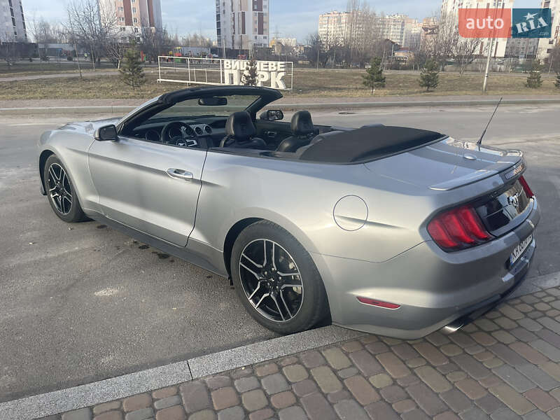 Кабріолет Ford Mustang 2019 в Києві
