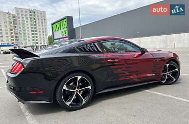 Купе Ford Mustang 2014 в 