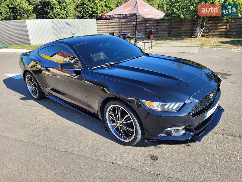 Купе Ford Mustang 2015 в Киеве