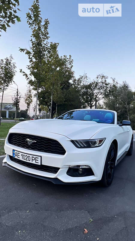Кабриолет Ford Mustang 2016 в Днепре