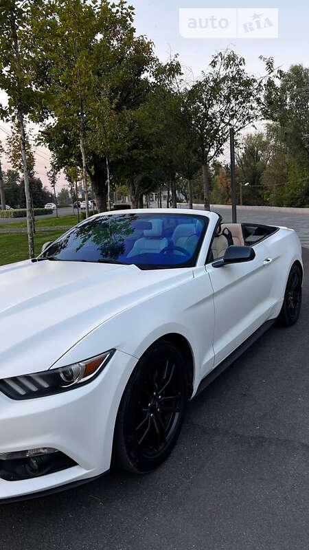 Кабриолет Ford Mustang 2016 в Днепре