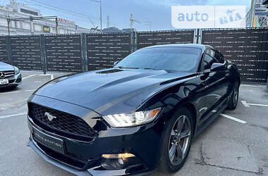 Купе Ford Mustang 2015 в Києві