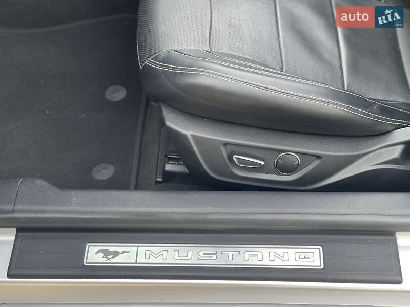 Кабриолет Ford Mustang 2016 в Одессе
