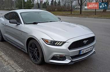 Купе Ford Mustang 2015 в Днепре