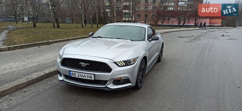 Купе Ford Mustang 2015 в Днепре