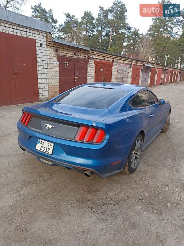 Купе Ford Mustang 2016 в Киеве