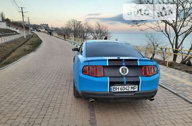 Купе Ford Mustang 2011 в Голованевске