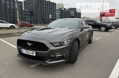 Купе Ford Mustang 2015 в Києві