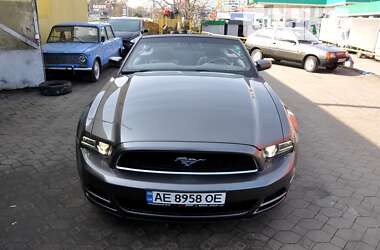 Кабриолет Ford Mustang 2014 в Львове