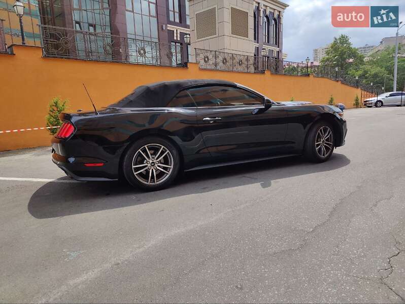Кабриолет Ford Mustang 2016 в Одессе