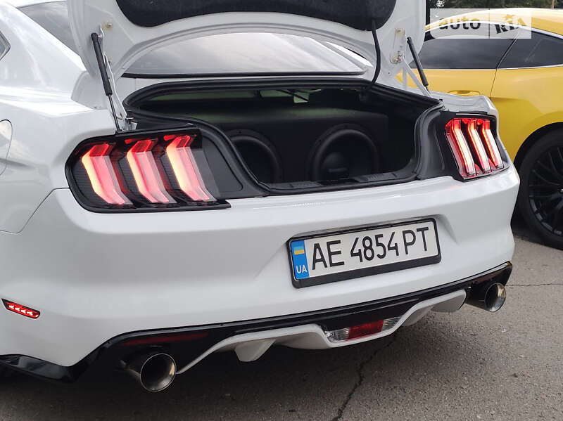 Купе Ford Mustang 2017 в Днепре