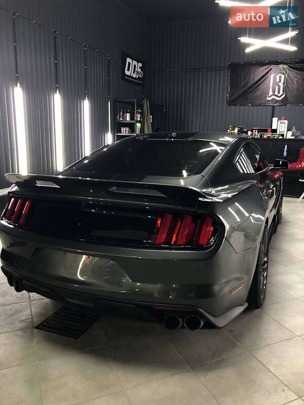 Купе Ford Mustang 2017 в Киеве фото 7 Купе Ford Mustang 2017 в Киеве