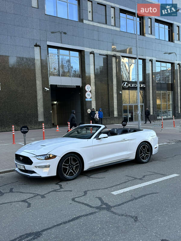 Кабріолет Ford Mustang 2020 в Києві