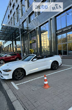 Кабриолет Ford Mustang 2020 в Киеве