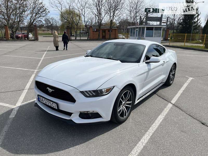 Купе Ford Mustang 2016 в Кропивницком
