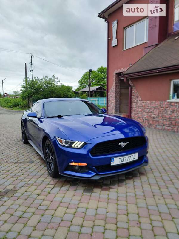 Купе Ford Mustang 2015 в Тячеве