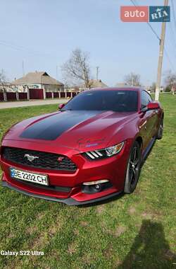 Купе Ford Mustang 2016 в Саврани