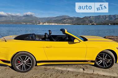 Кабриолет Ford Mustang 2015 в Львове