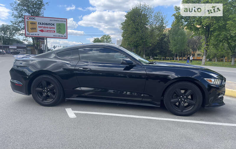 Купе Ford Mustang 2015 в Киеве фото 4 Купе Ford Mustang 2015 в Киеве