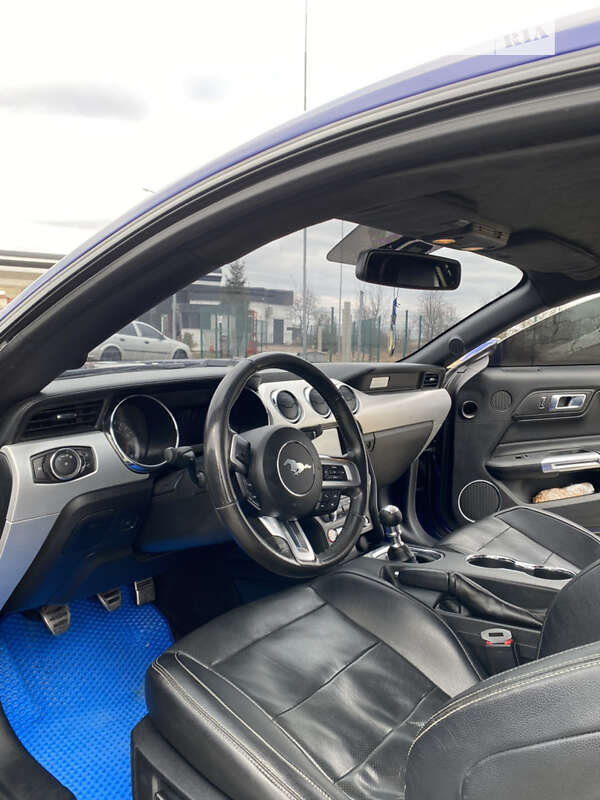 Купе Ford Mustang 2015 в Надворной