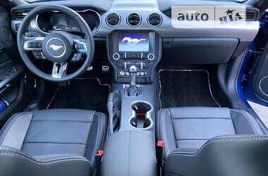 Кабриолет Ford Mustang 2022 в 
