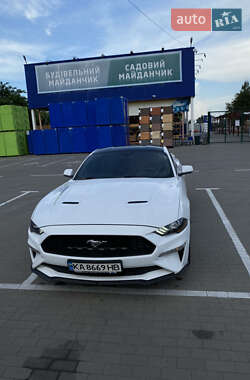 Купе Ford Mustang 2017 в 