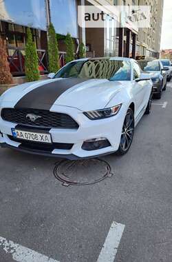 Купе Ford Mustang 2015 в Києві