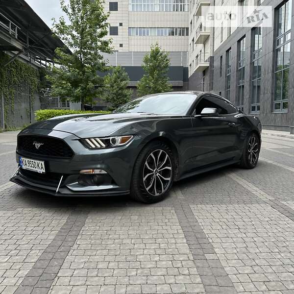 Купе Ford Mustang 2014 в Києві