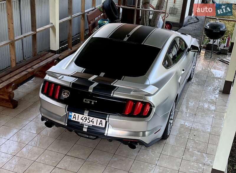 Купе Ford Mustang 2016 в Києві