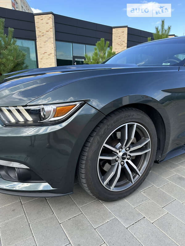 Купе Ford Mustang 2015 в Хмельницком