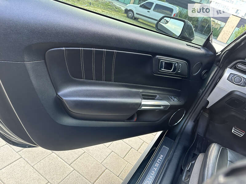 Купе Ford Mustang 2015 в Хмельницком