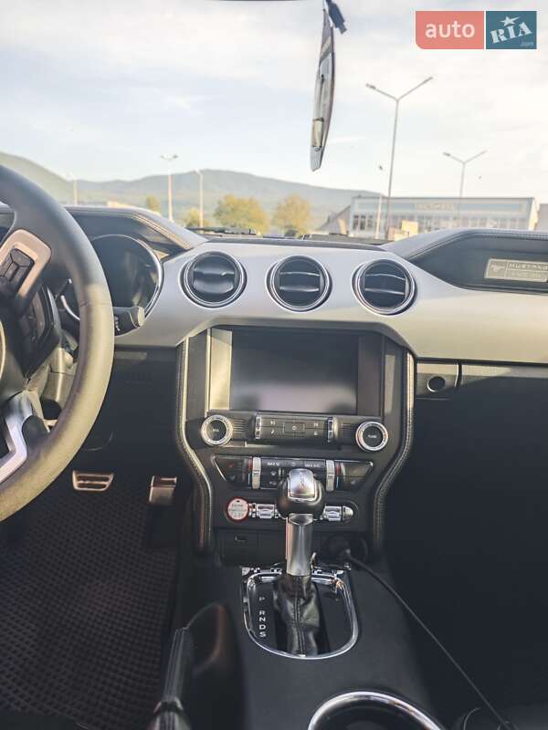 Купе Ford Mustang 2015 в Тячеве