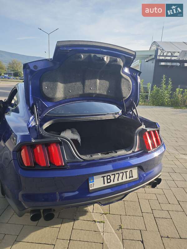 Купе Ford Mustang 2015 в Тячеве