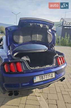 Купе Ford Mustang 2015 в 