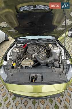 Купе Ford Mustang 2015 в 