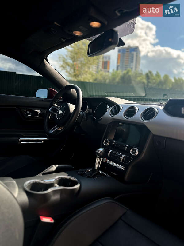 Купе Ford Mustang 2016 в Киеве