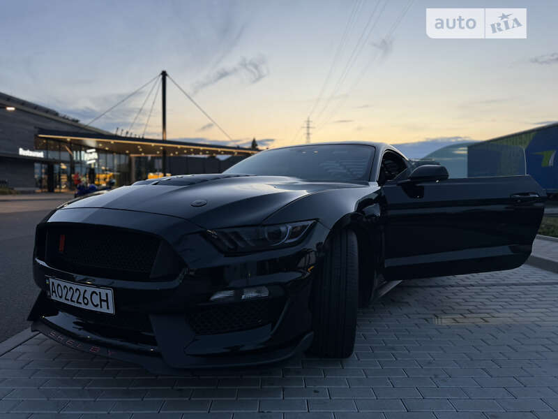 Купе Ford Mustang 2017 в Тячеві