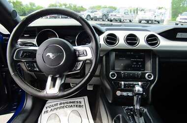 Купе Ford Mustang 2015 в 