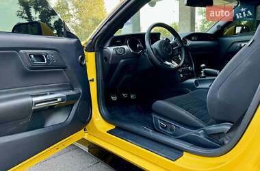 Купе Ford Mustang 2014 в 