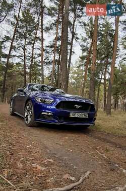 Купе Ford Mustang 2015 в 
